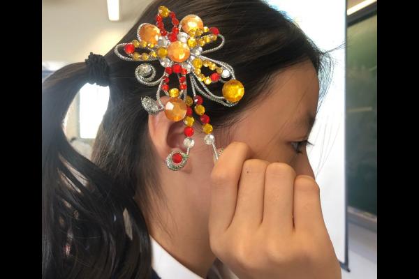 五年級《粵劇揸篤撑》創作粵劇頭飾